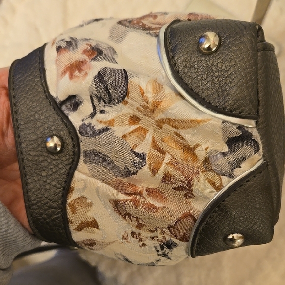 Wilsons Multicolor And Leather Trim Women's Bag - Picture 9 of 16